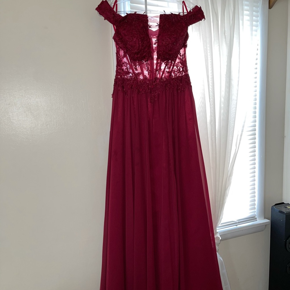 gently used prom dress